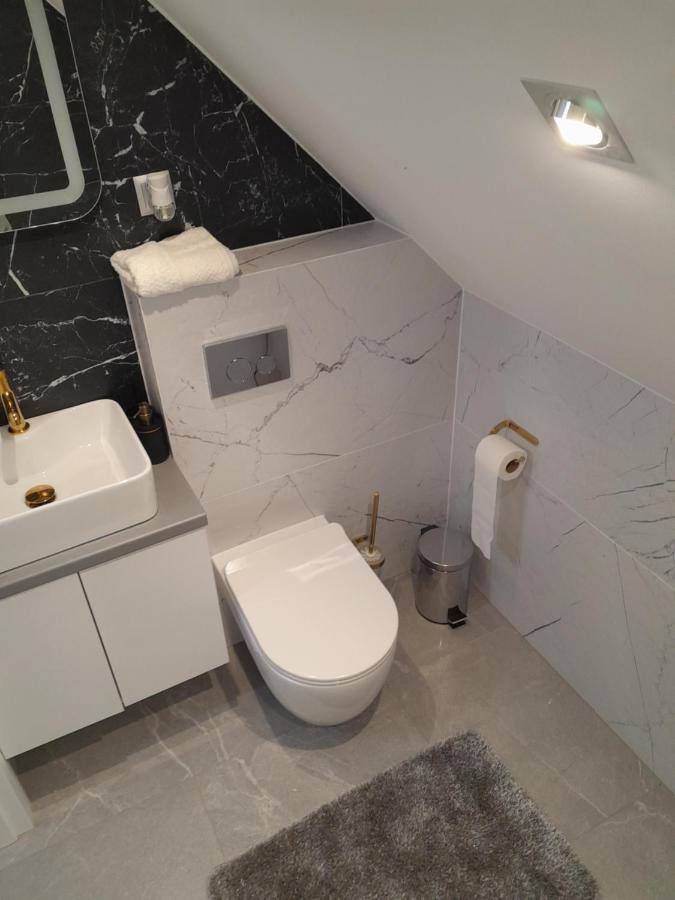 Domek Pod Brzozami Z Jacuzzi ,Grillem I Tarasem Przemyśl 外观 照片