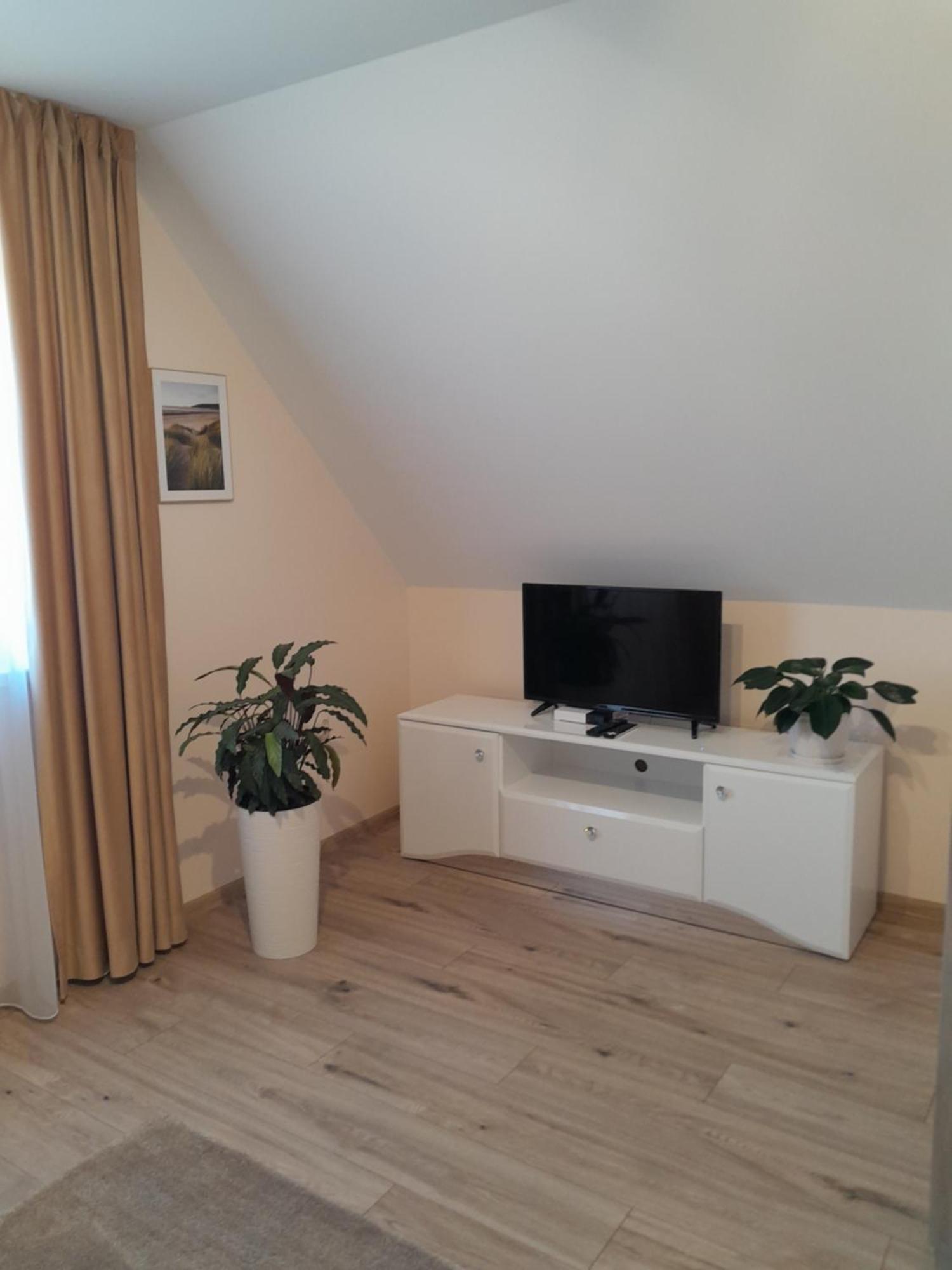 Domek Pod Brzozami Z Jacuzzi ,Grillem I Tarasem Przemyśl 外观 照片